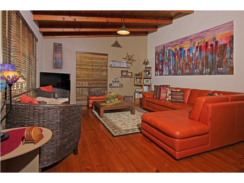 22 Karoola Crescent, Surfside NSW 2536