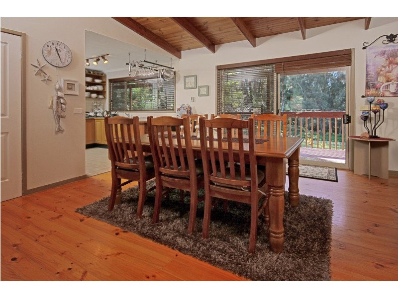 22 Karoola Crescent, Surfside NSW 2536