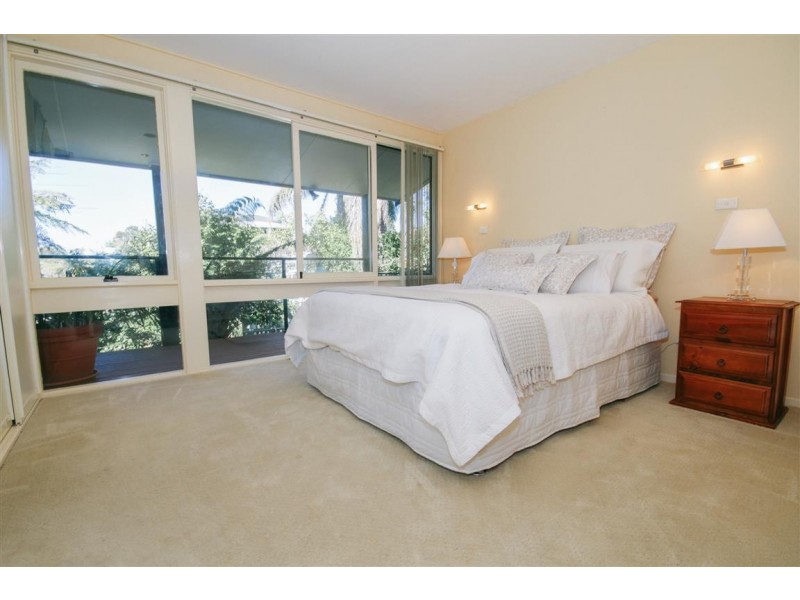 8 Baringa Crescent, Lilli Pilli NSW 2536