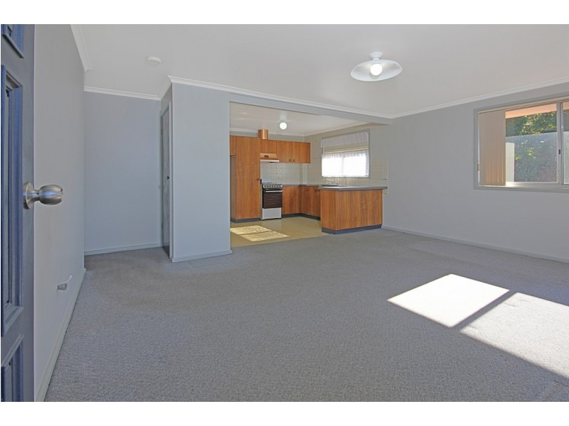 2/21 Golf Links Drive, Batemans Bay NSW 2536