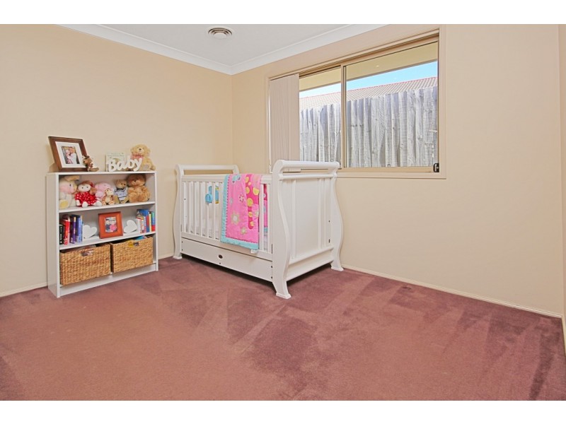 8 Wentworth Avenue, Sunshine Bay NSW 2536