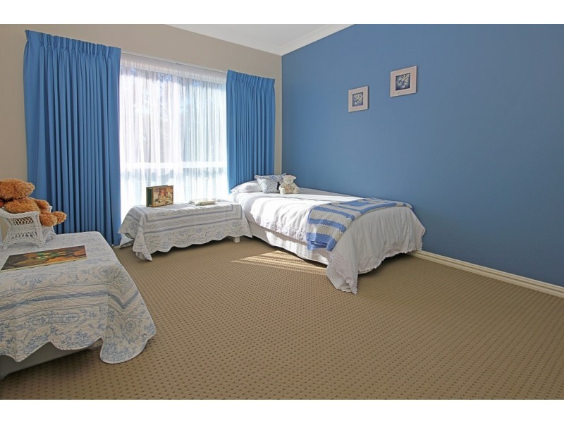 11 Towrang Avenue, Surf Beach NSW 2536