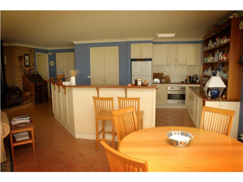 7 Rotary Drive, Batemans Bay NSW 2536