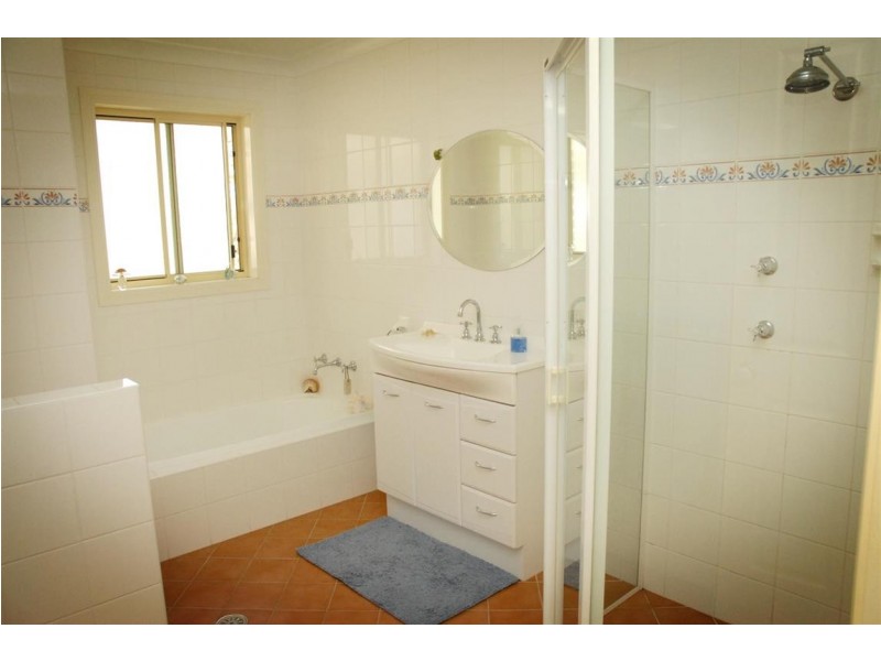 7 Rotary Drive, Batemans Bay NSW 2536