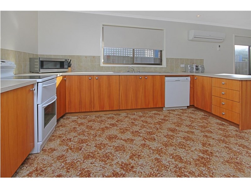 4 Belbowrie Parade, Maloneys Beach NSW 2536