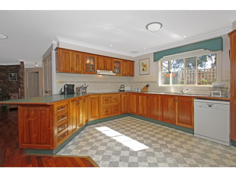 12 Poole Place, Sunshine Bay NSW 2536