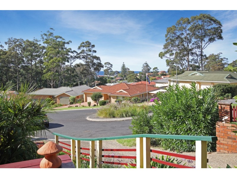 12 Poole Place, Sunshine Bay NSW 2536