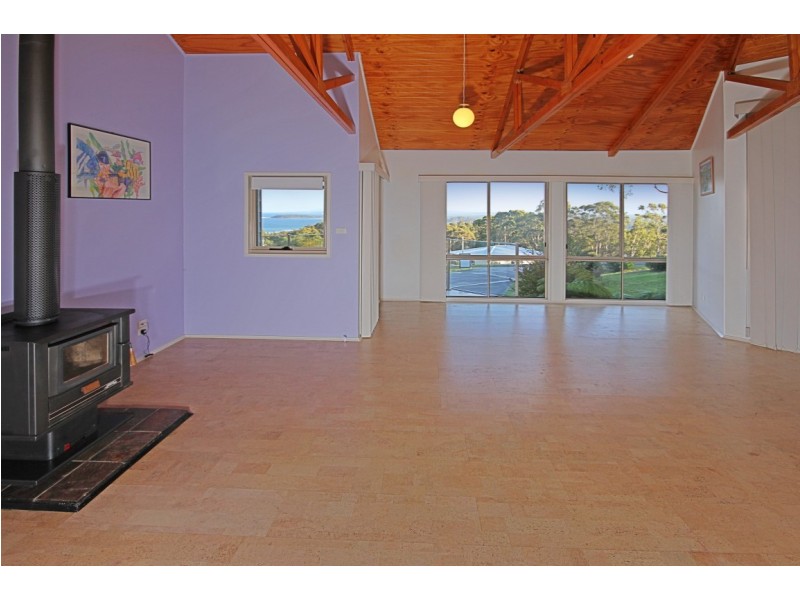 13 Barlings Drive, Tomakin NSW 2537