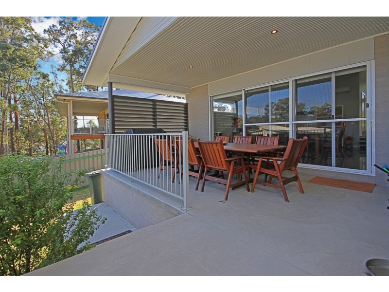 12 Mawson Place, Sunshine Bay NSW 2536
