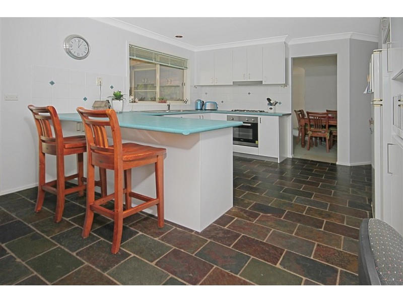 44 Hilltop Crescent, Surf Beach NSW 2536