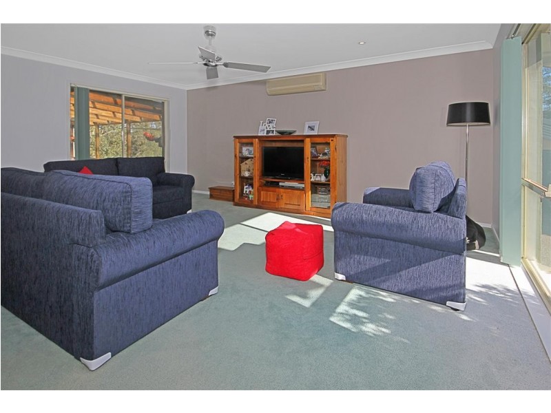 44 Hilltop Crescent, Surf Beach NSW 2536