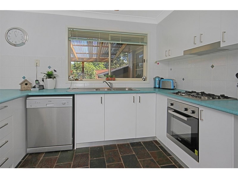 44 Hilltop Crescent, Surf Beach NSW 2536