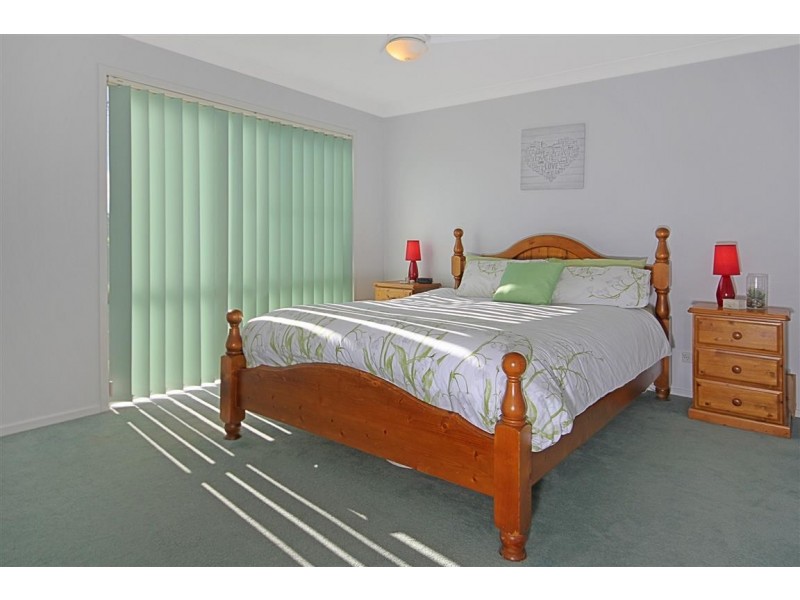 44 Hilltop Crescent, Surf Beach NSW 2536