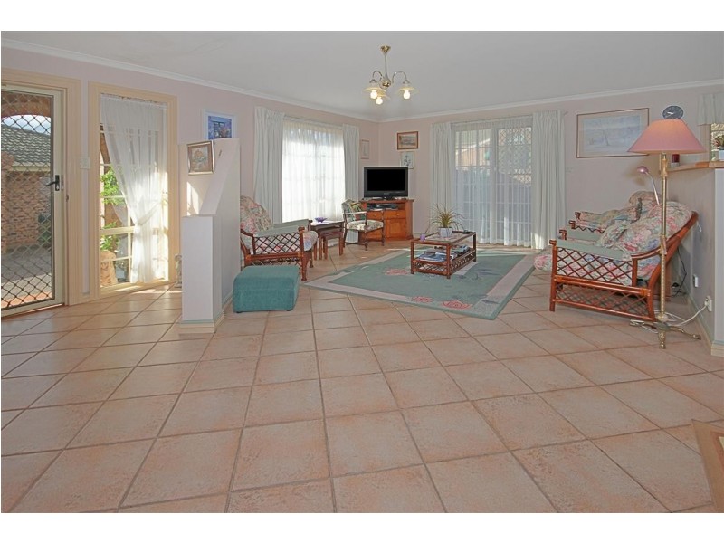 2/1-3 Newth Place, Surf Beach NSW 2536