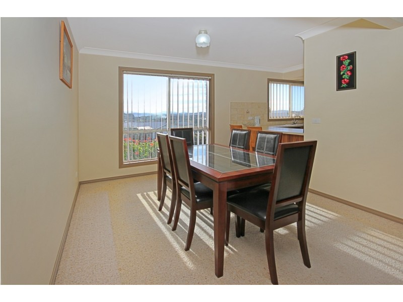 4/6 Crag Road, Batehaven NSW 2536