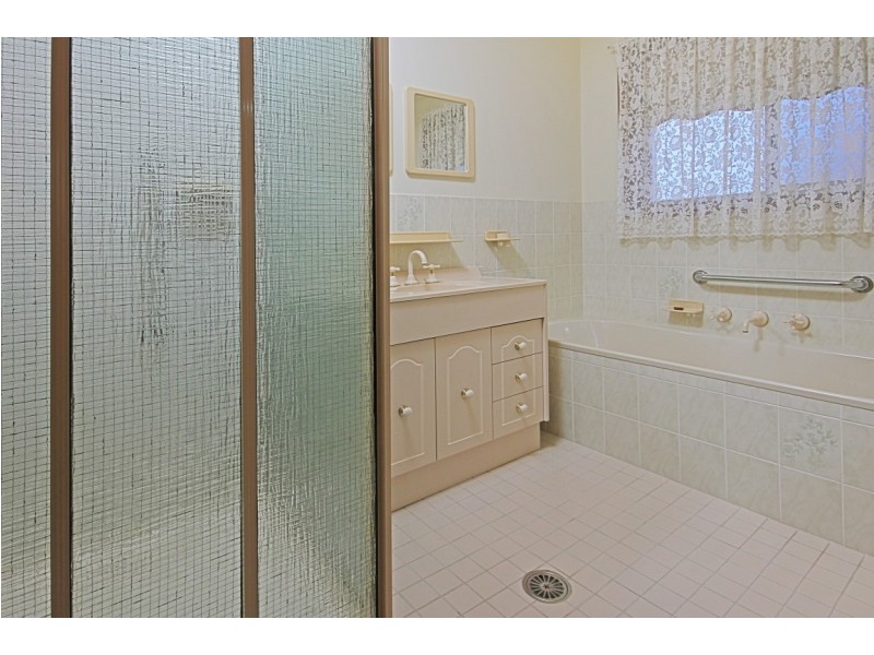4/6 Crag Road, Batehaven NSW 2536
