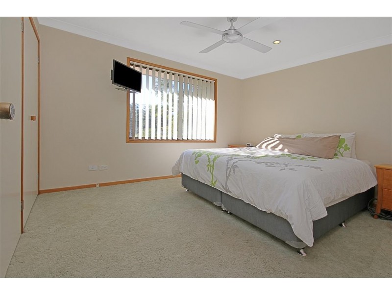 2 Lincoln Crescent, North Batemans Bay NSW 2536