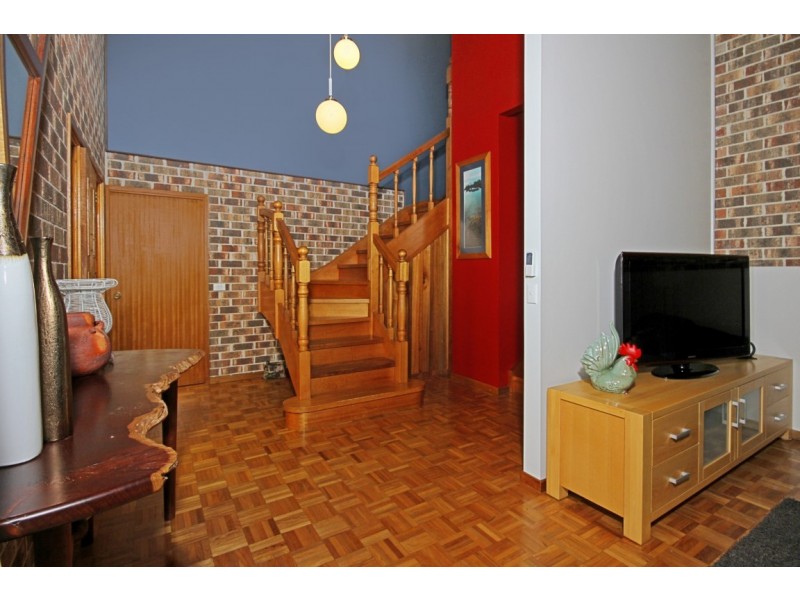 9 Cook Avenue, Surf Beach NSW 2536