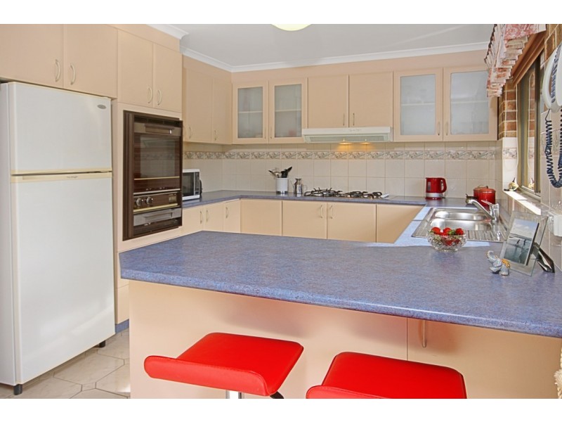 9 Cook Avenue, Surf Beach NSW 2536