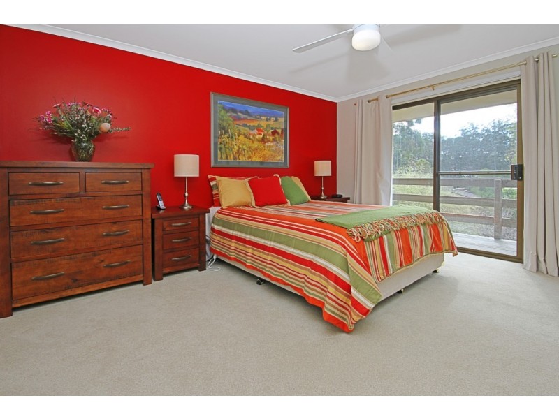 9 Cook Avenue, Surf Beach NSW 2536