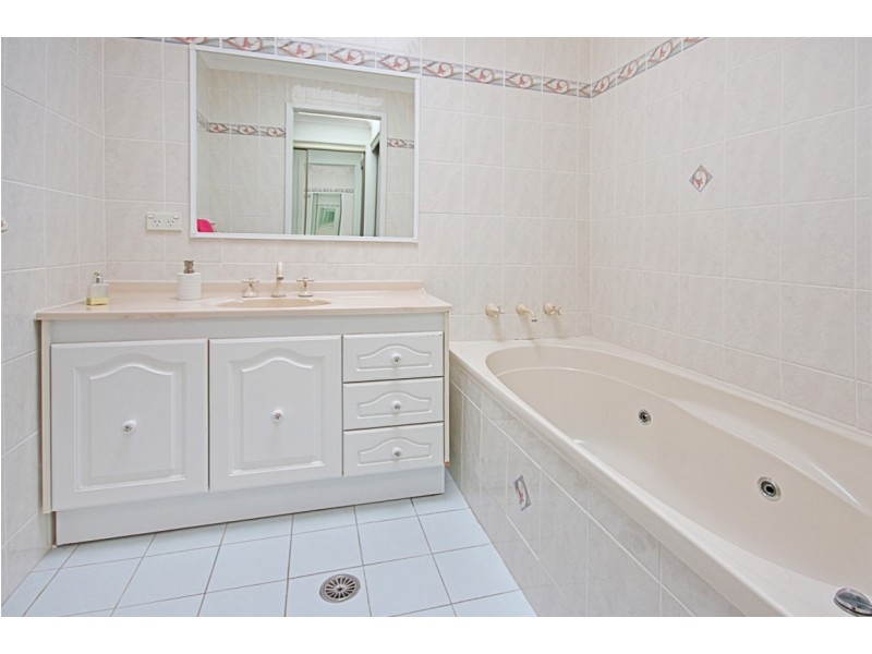 9 Cook Avenue, Surf Beach NSW 2536