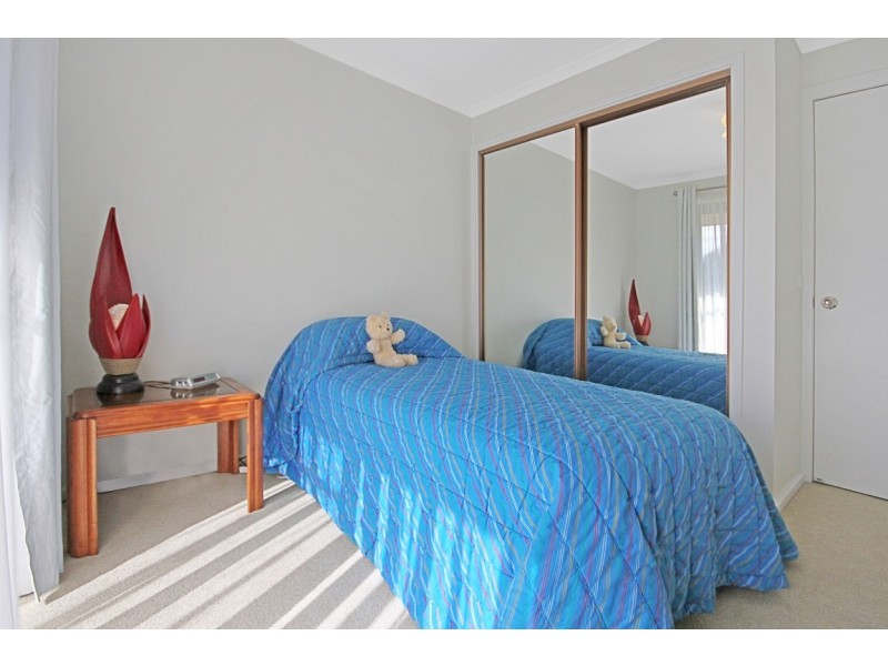 9 Cook Avenue, Surf Beach NSW 2536