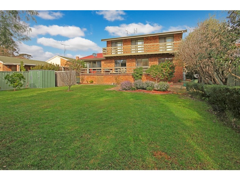 9 Cook Avenue, Surf Beach NSW 2536