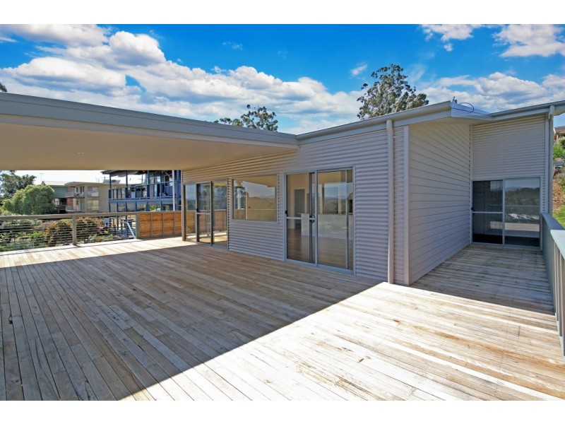 28 Riverview Crescent, Catalina NSW 2536