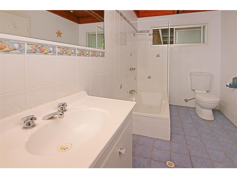 2 Ocean Close, Surf Beach NSW 2536