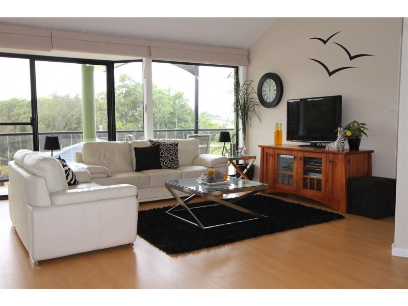 4 Beatrice Place, Long Beach NSW 2536
