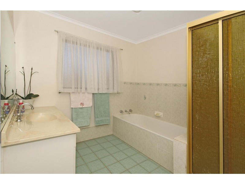 27 Grant Street, Broulee NSW 2537