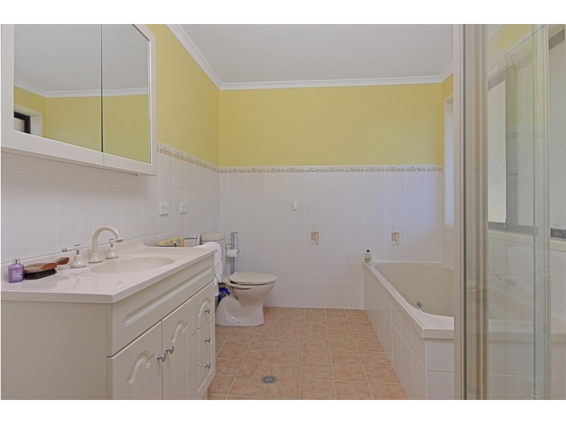 13 Rosemary Close, Malua Bay NSW 2536