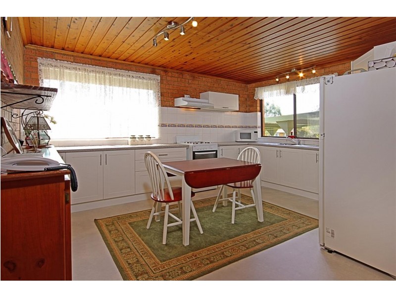 71 Pacific Road, Surf Beach NSW 2536