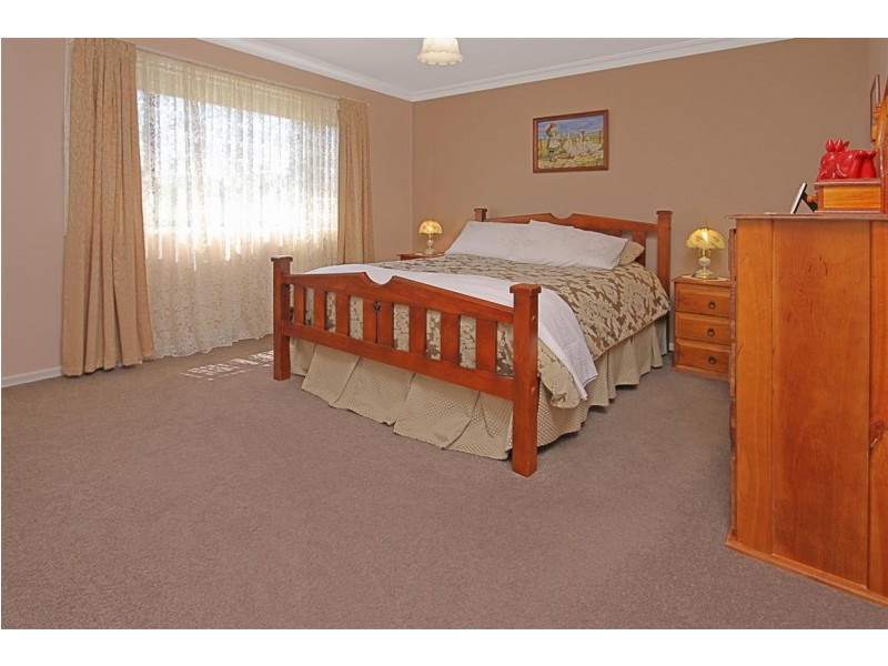 71 Pacific Road, Surf Beach NSW 2536