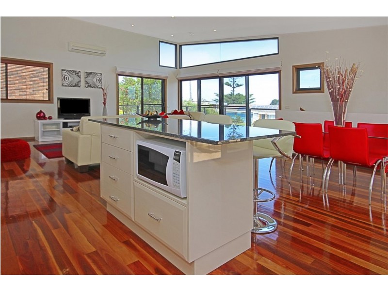 2B Forest Parade, Tomakin NSW 2537