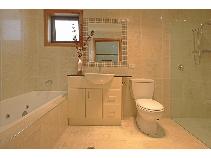 2B Forest Parade, Tomakin NSW 2537