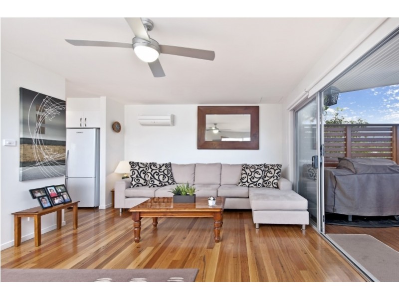 45B Karoola Crescent, Surfside NSW 2536