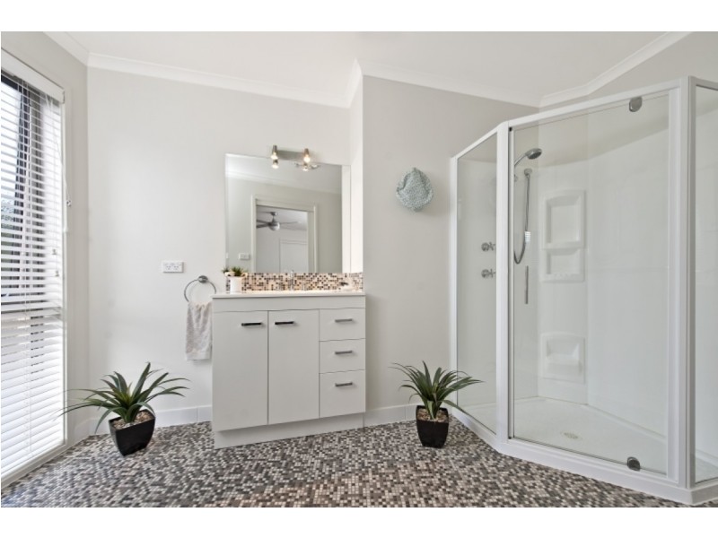45B Karoola Crescent, Surfside NSW 2536