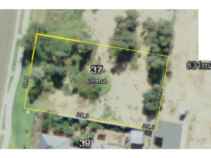 37 Canning Crescent, Sunshine Bay NSW 2536