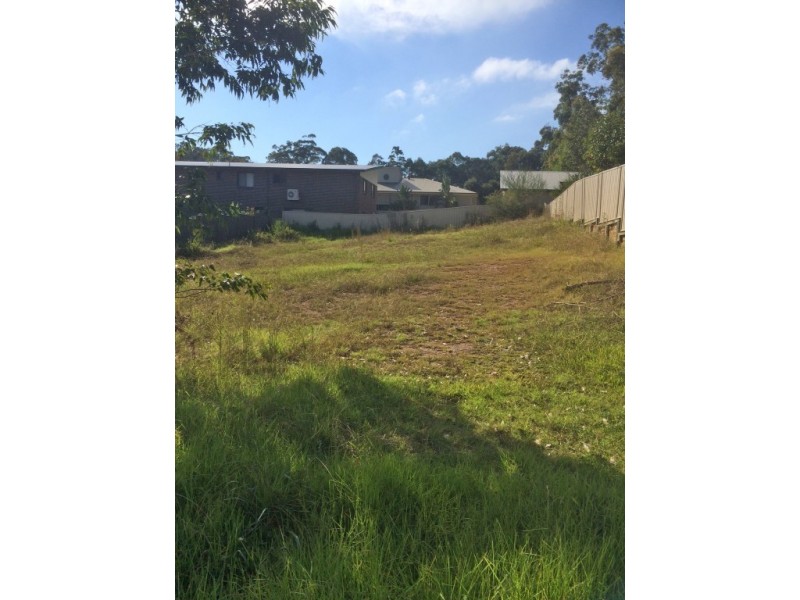 37 Canning Crescent, Sunshine Bay NSW 2536