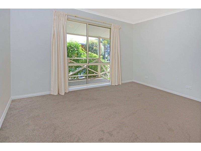 20 Peter Crescent, Batehaven NSW 2536