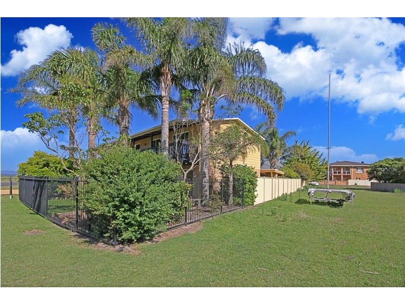 18 Hibiscus Close, Maloneys Beach NSW 2536