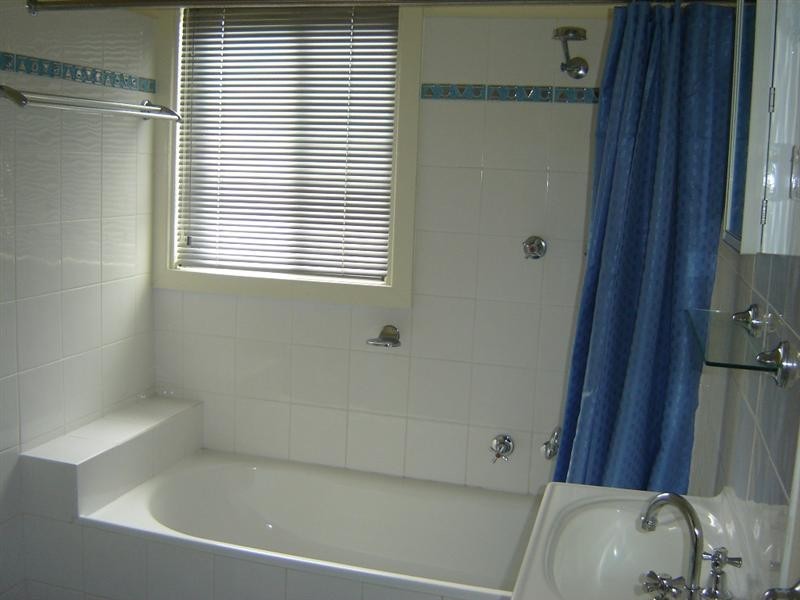 18 Golflinks Drive, Batemans Bay NSW 2536