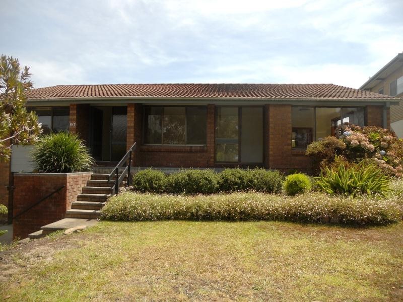 612 Beach Road SURF BEACH, Surf Beach NSW 2536