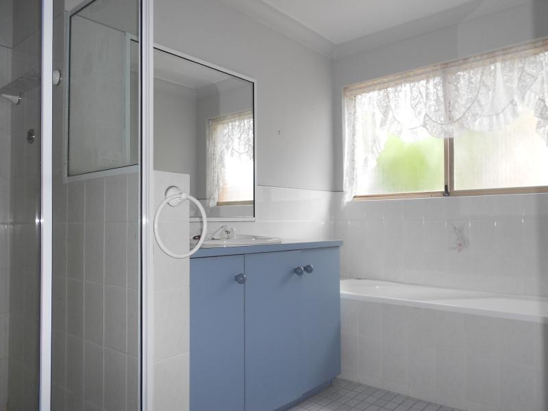 70 Tallawang Crescent, Malua Bay NSW 2536