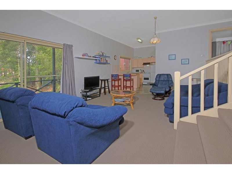 60 Berrima Parade, Surfside NSW 2536