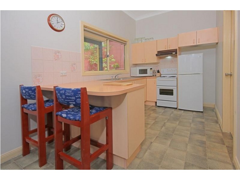 60 Berrima Parade, Surfside NSW 2536