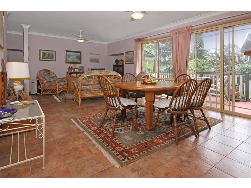 24 Pleasurelea Drive, Sunshine Bay NSW 2536