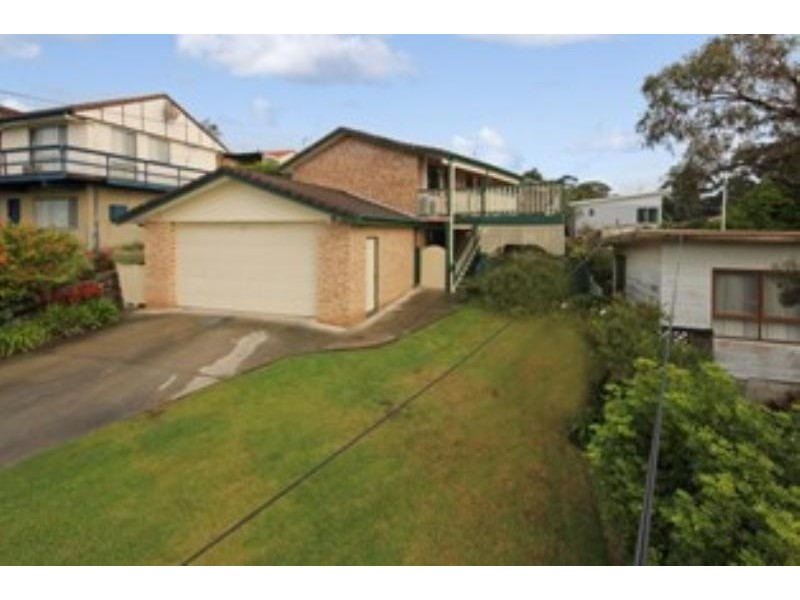 11 Binda Avenue, Malua Bay NSW 2536