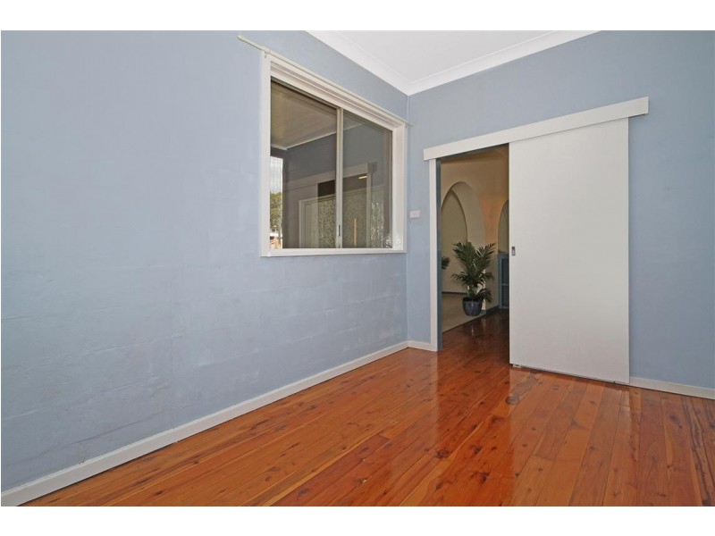 24 Wallarah Street, Surfside NSW 2536